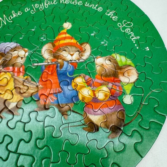 Vtg Christmas Holiday Mice Green Springbok Hallmark 7in Round Cardboard Puzzle - Picture 8 of 14
